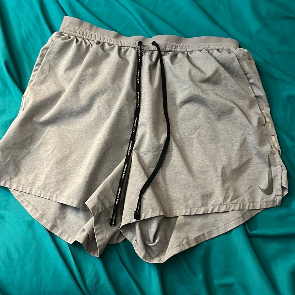 Nike 5” Seam Shorts